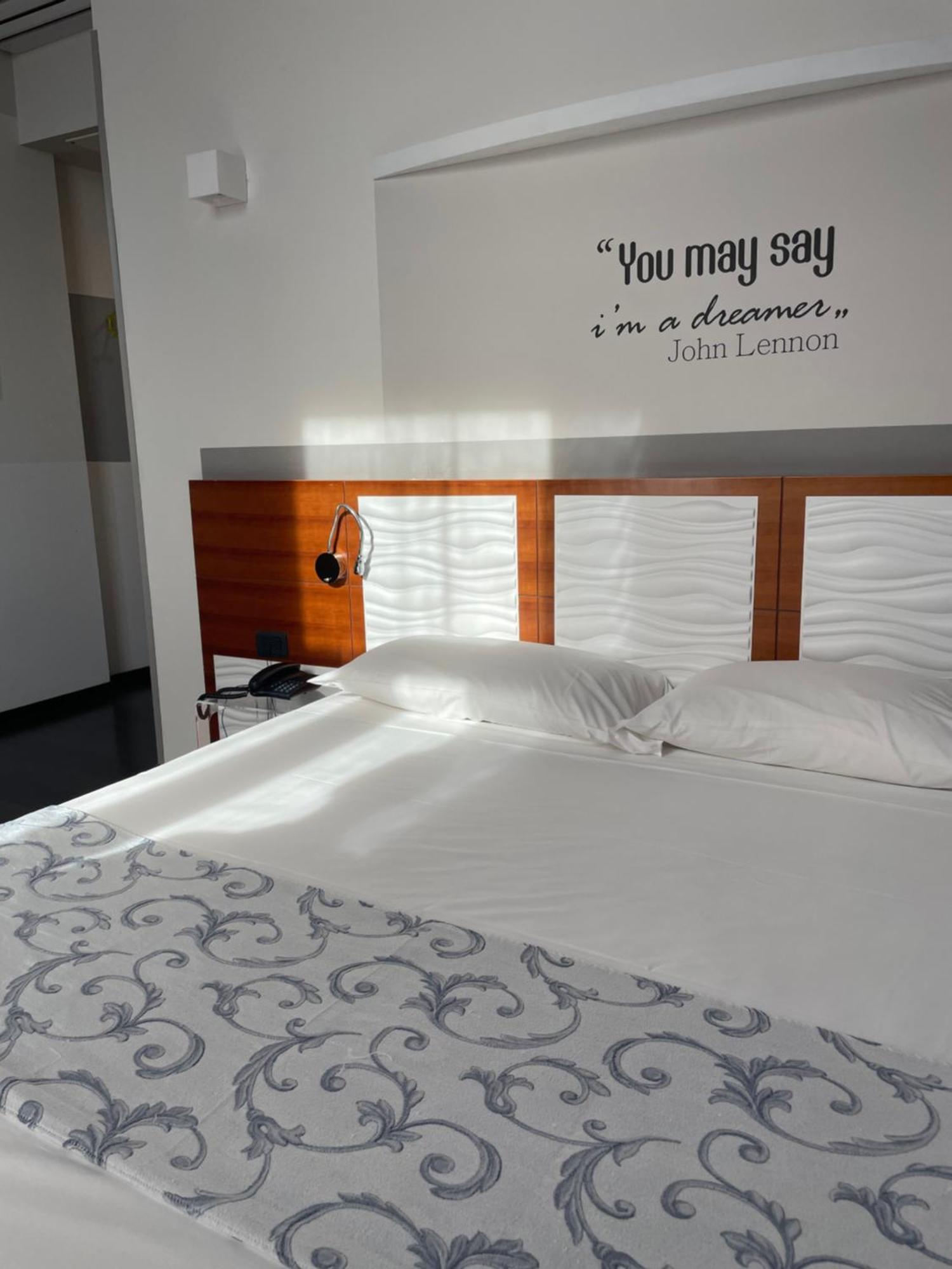 Hotel Europa วาเรเซ ภายนอก รูปภาพ