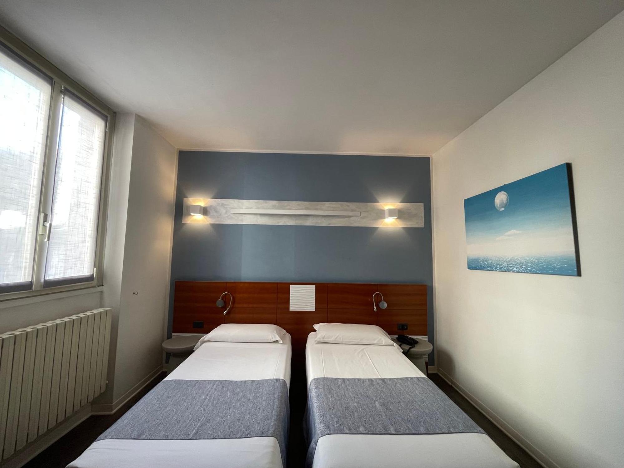 Hotel Europa วาเรเซ ภายนอก รูปภาพ