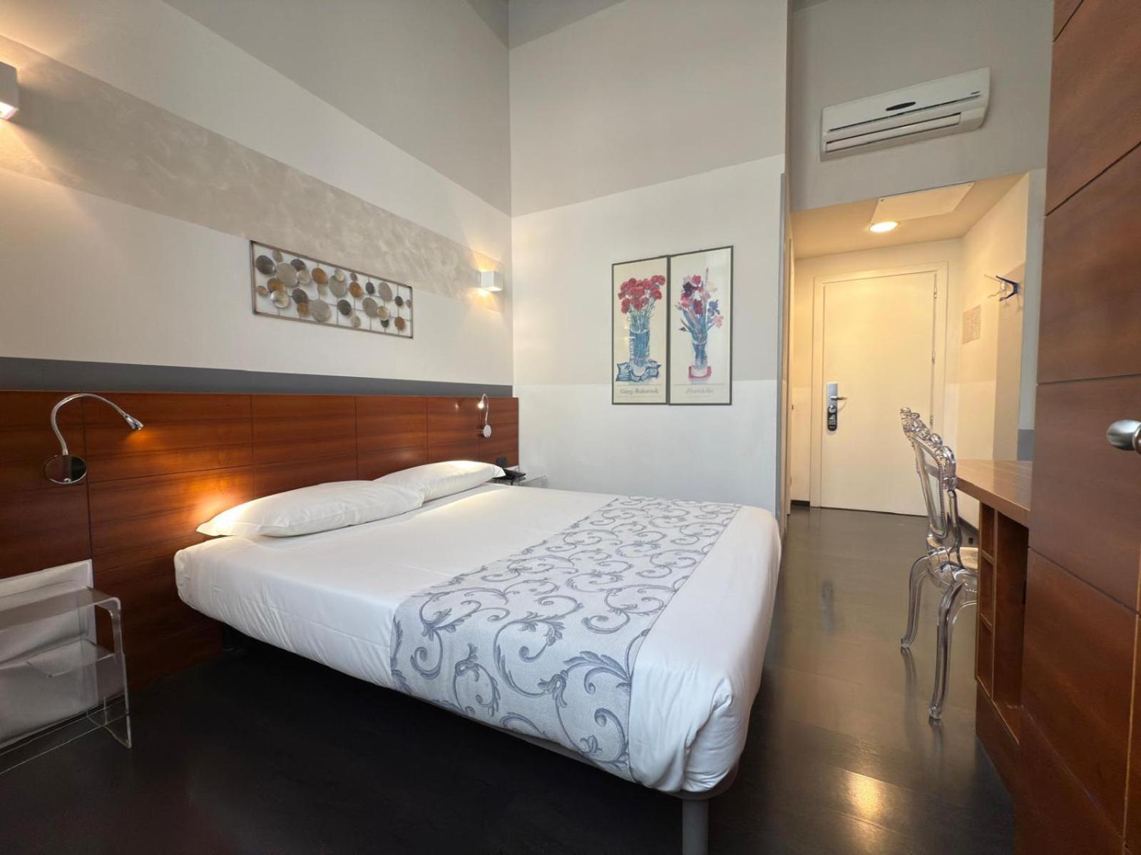 Hotel Europa วาเรเซ ภายนอก รูปภาพ