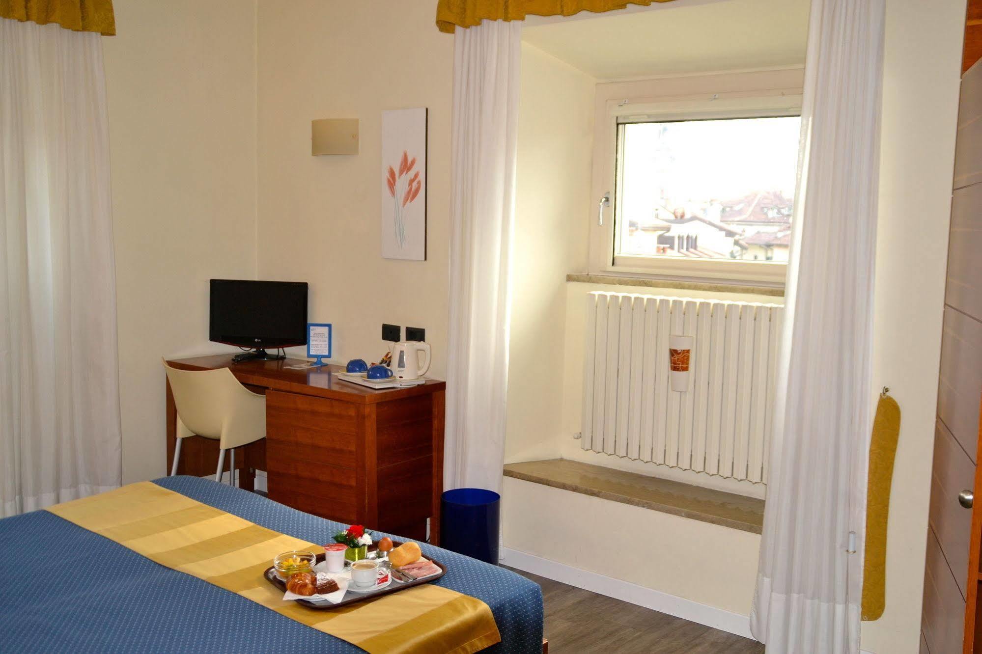 Hotel Europa วาเรเซ ภายนอก รูปภาพ
